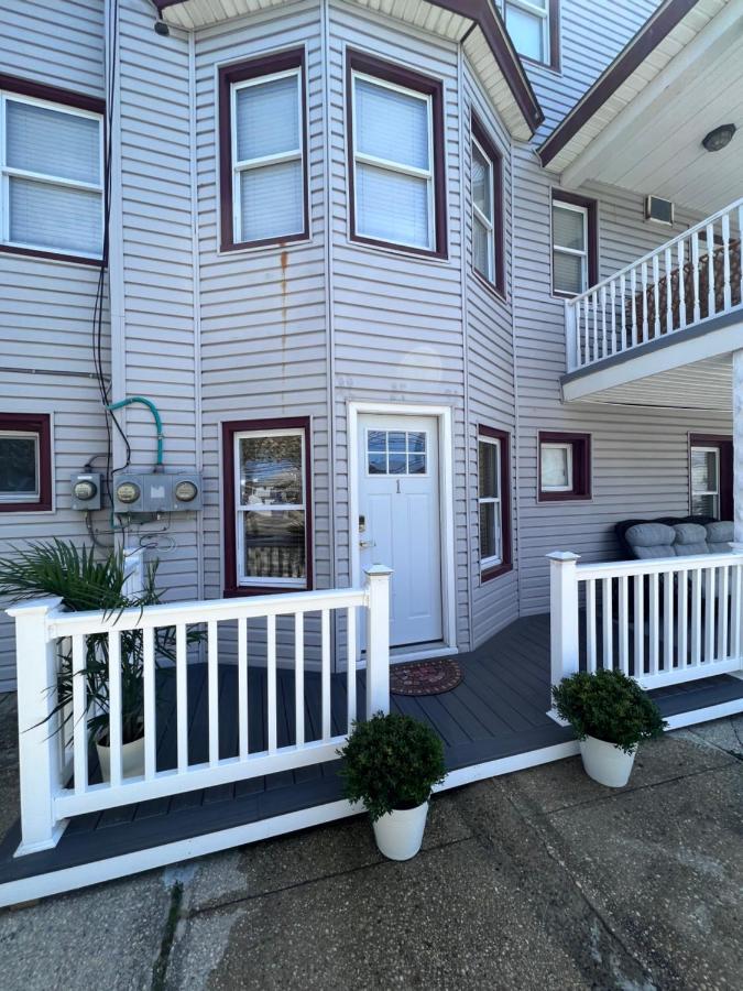 Ultra Modern - Entire 3 Bedroom Apartment - 5 Min Walk To The Beach ワイルドウッド エクステリア 写真