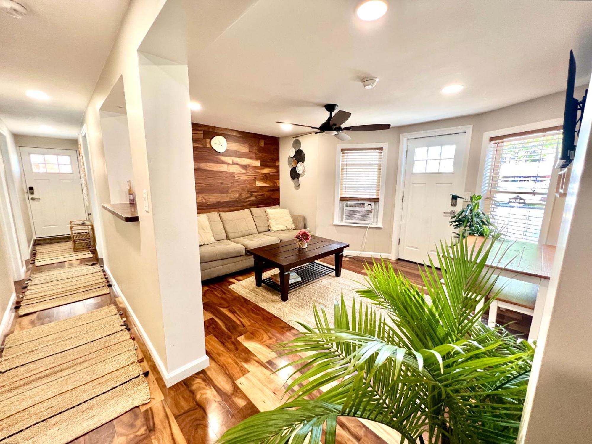 Ultra Modern - Entire 3 Bedroom Apartment - 5 Min Walk To The Beach ワイルドウッド エクステリア 写真
